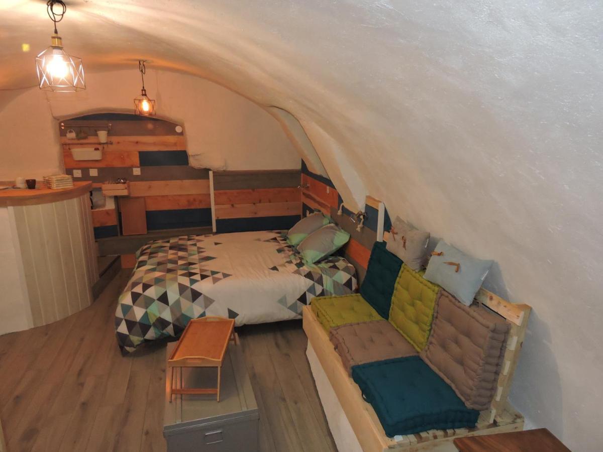 Gite Et Chambres D'Hotes "La Bergerie" Lussas Exteriör bild