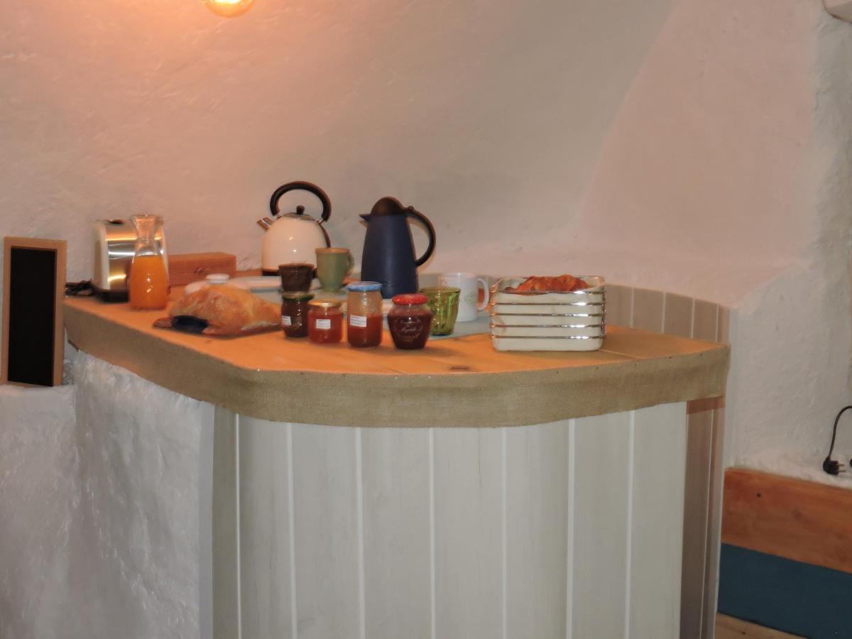 Gite Et Chambres D'Hotes "La Bergerie" Lussas Exteriör bild